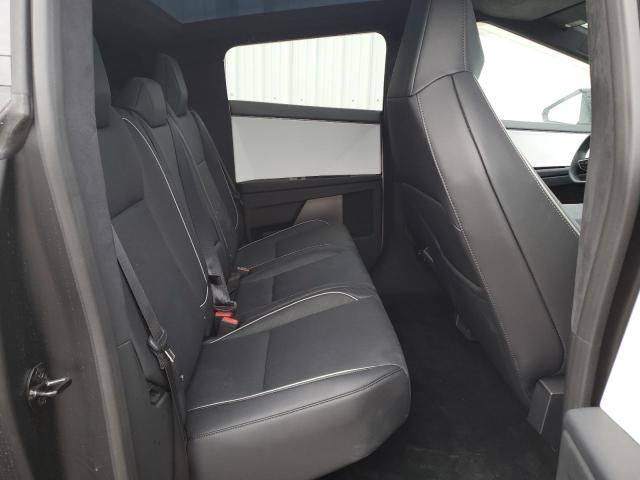 2024 TESLA CYBERTRUCK 7G2CEHED4RA013156