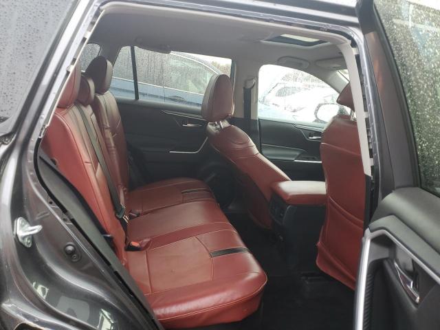 2021 TOYOTA RAV4 XLE - 4T3R6RFVXMU029505