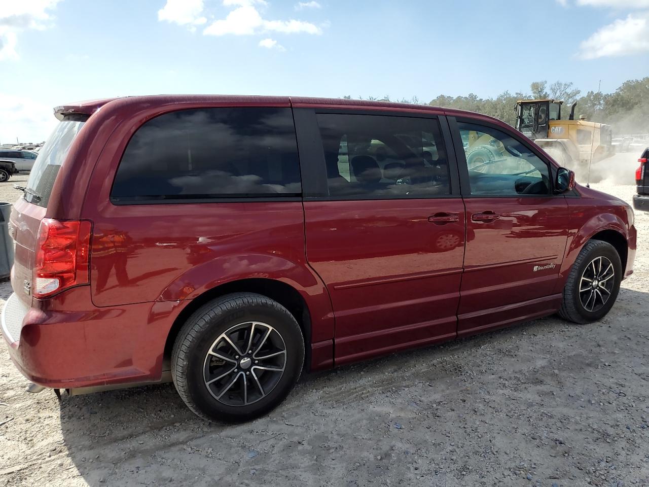 Lot #2989257876 2015 DODGE GRAND CARA