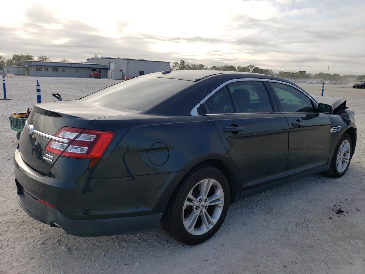 Lot #2971765029 2014 FORD TAURUS SEL