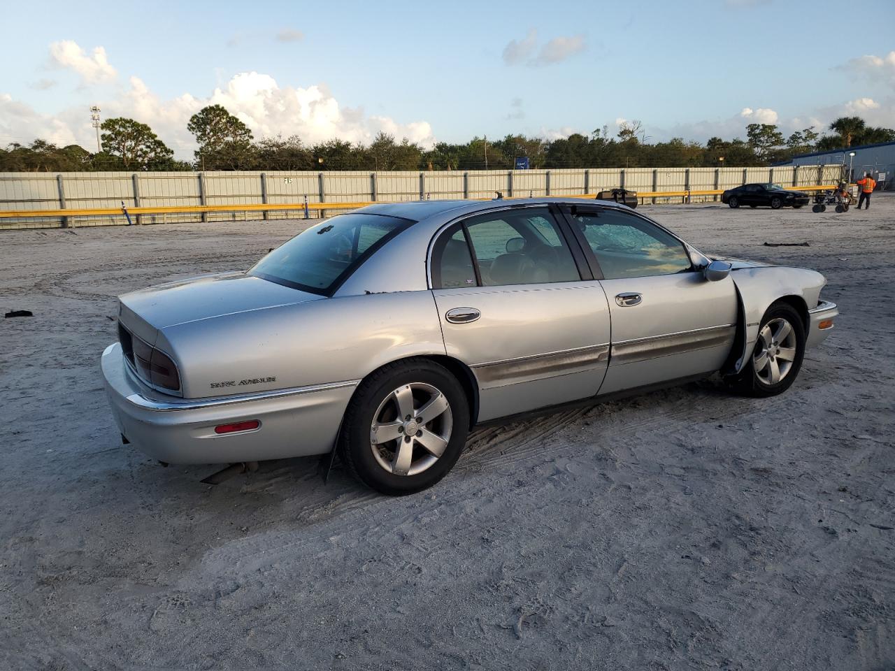 Lot #2954901157 1999 BUICK PARK AVENU