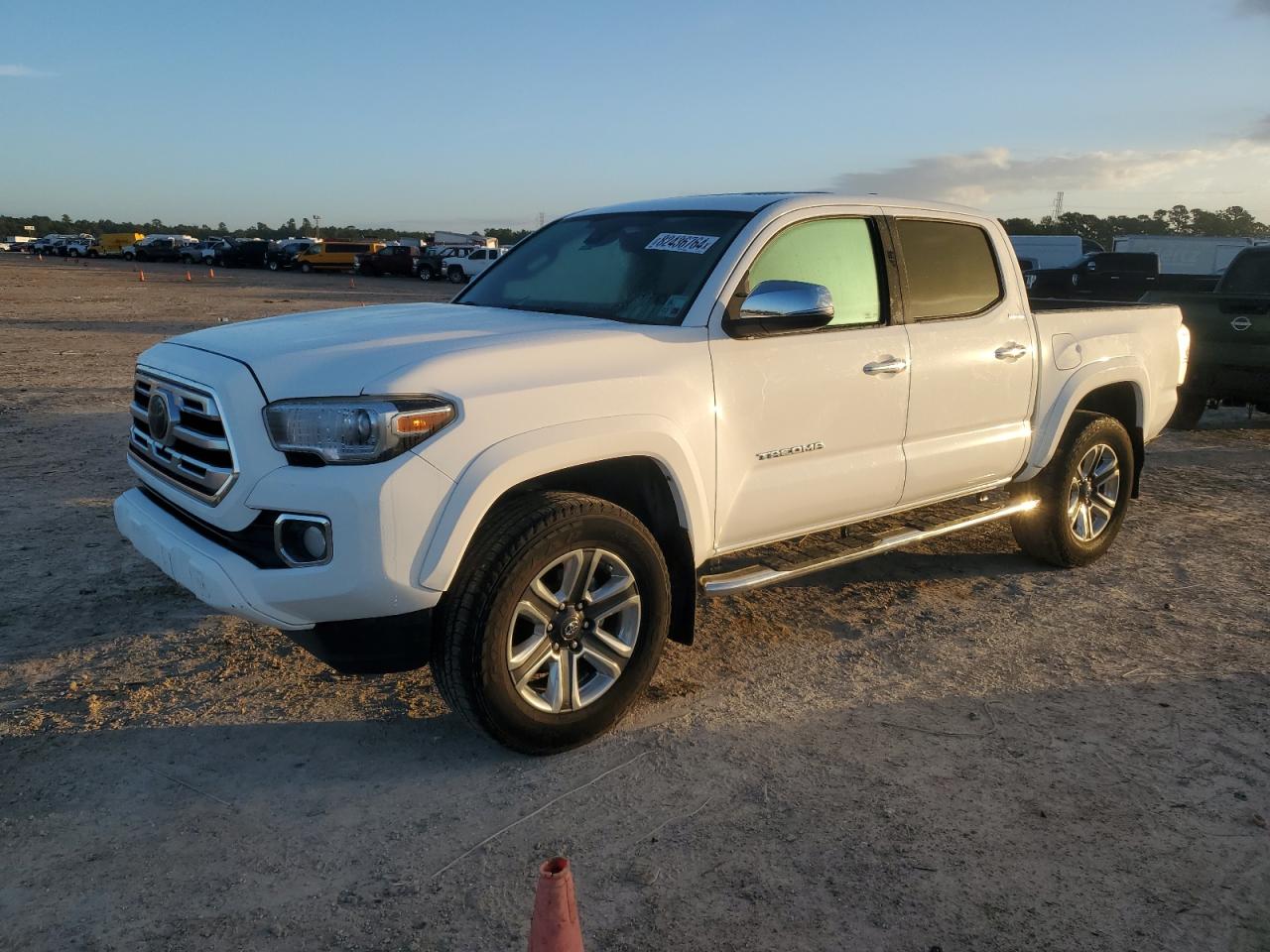 Lot #3020603940 2018 TOYOTA TACOMA DOU