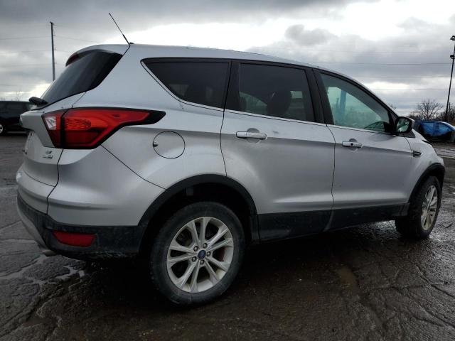 Vin: 1fmcu9gd8kua69704, lot: 82245624, ford escape se 20193