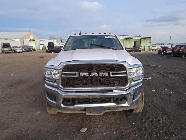 VIN 3C7WRNFLXKG686161 2019 RAM 5500 no.5