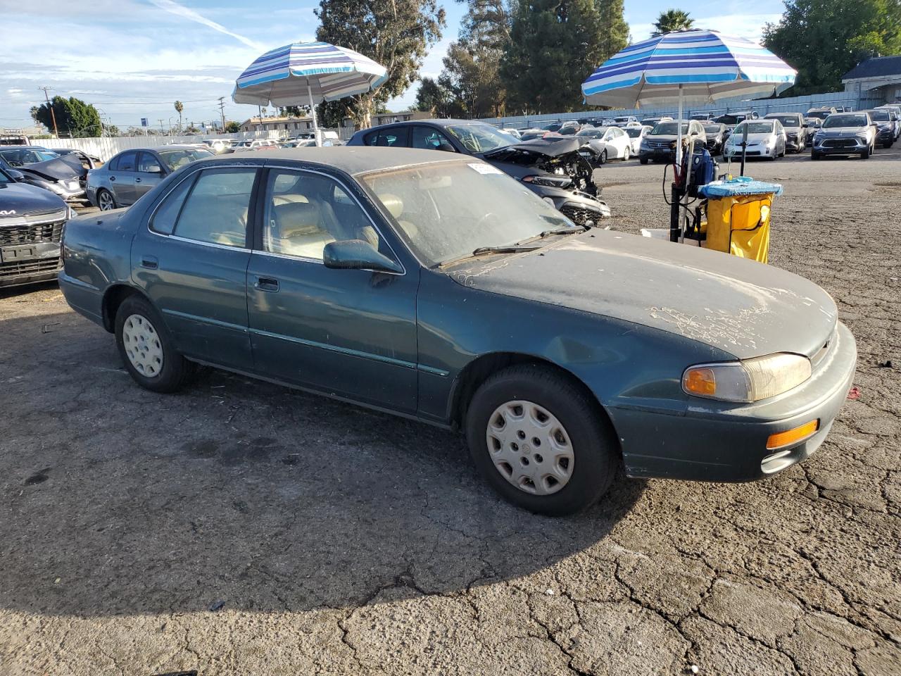 Lot #3008906576 1996 TOYOTA CAMRY DX