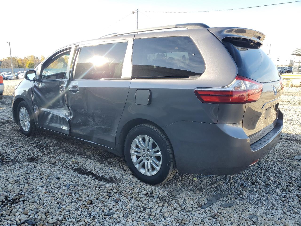 Lot #2989315049 2016 TOYOTA SIENNA XLE