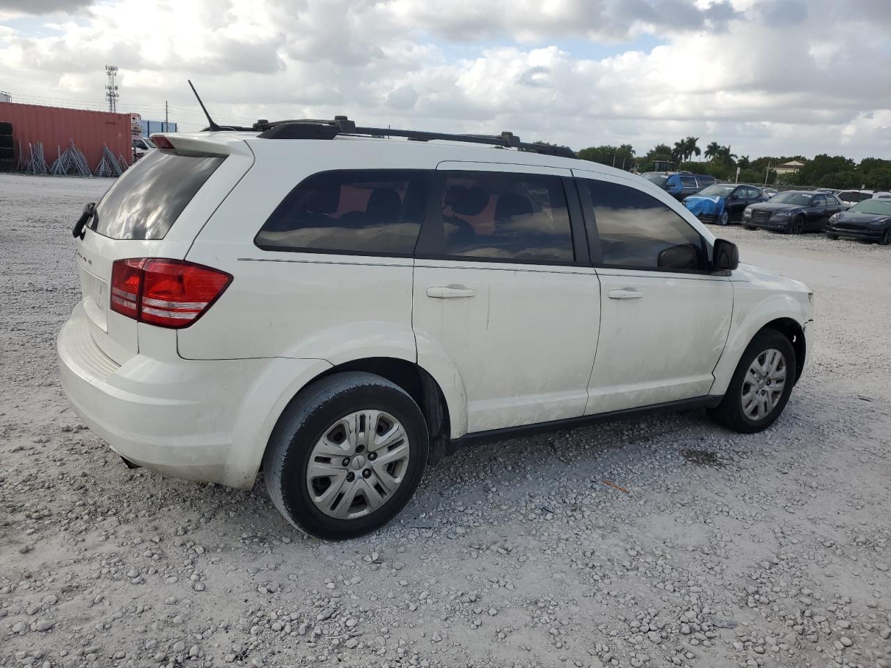 Lot #2994302121 2015 DODGE JOURNEY SE