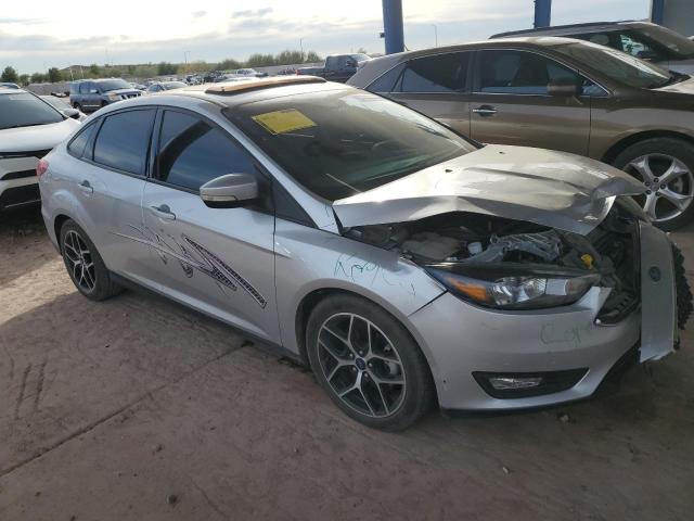 VIN 1FADP3H23JL236264 2018 FORD FOCUS no.4