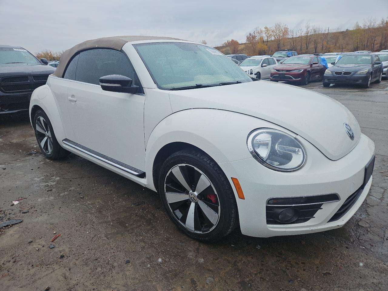 Lot #2994432094 2013 VOLKSWAGEN BEETLE TUR