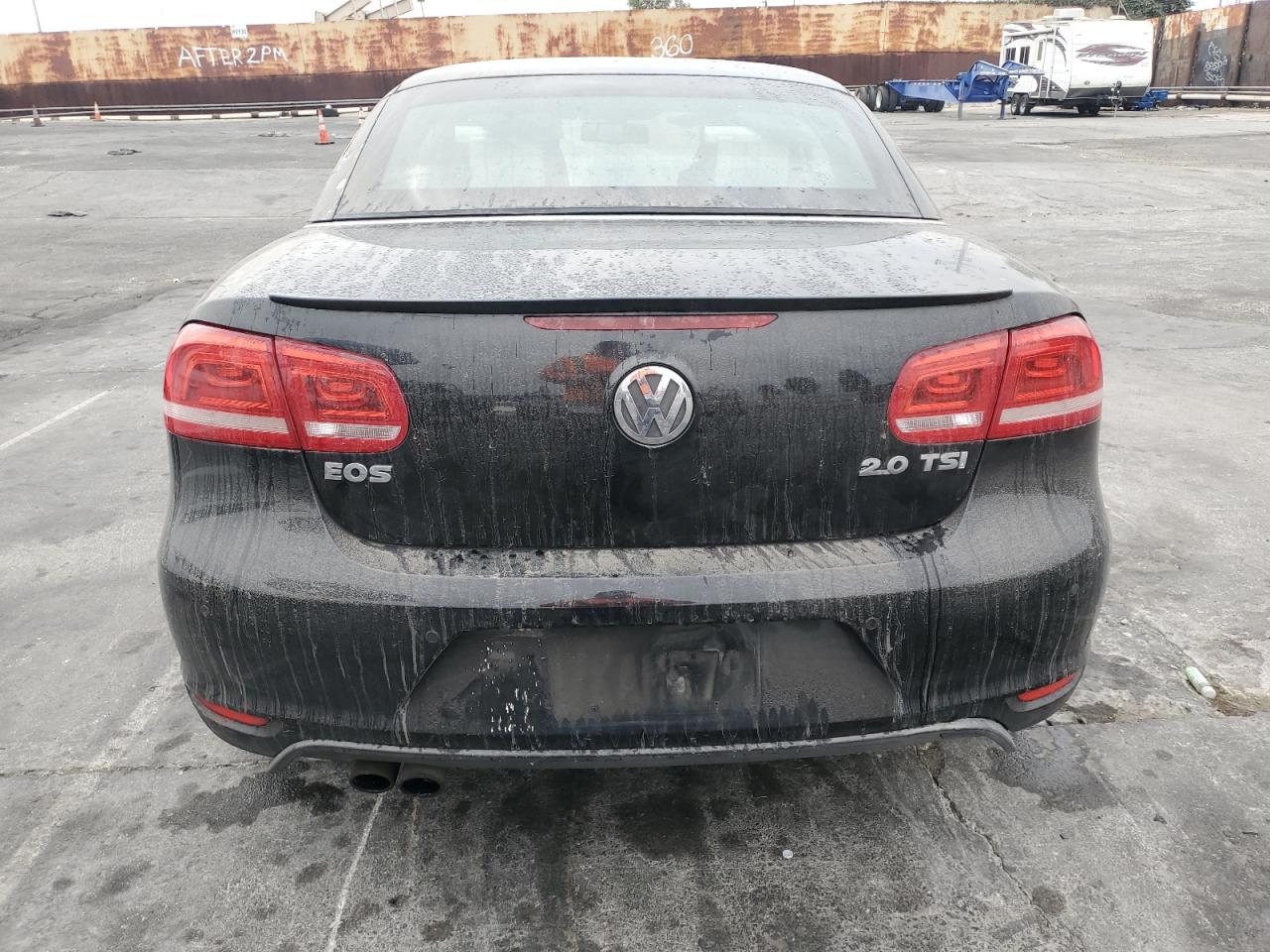 Lot #3020939682 2012 VOLKSWAGEN EOS LUX