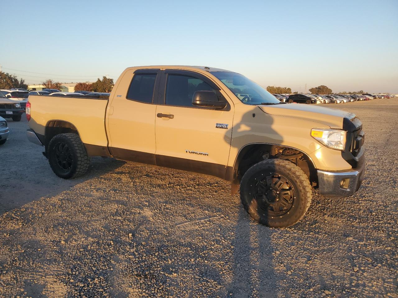 Lot #2962458734 2017 TOYOTA TUNDRA DOU