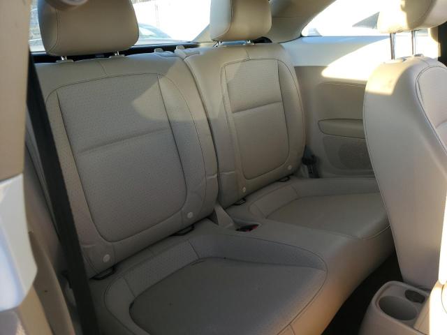 2019 VOLKSWAGEN BEETLE SE - 3VWJD7AT2KM720701