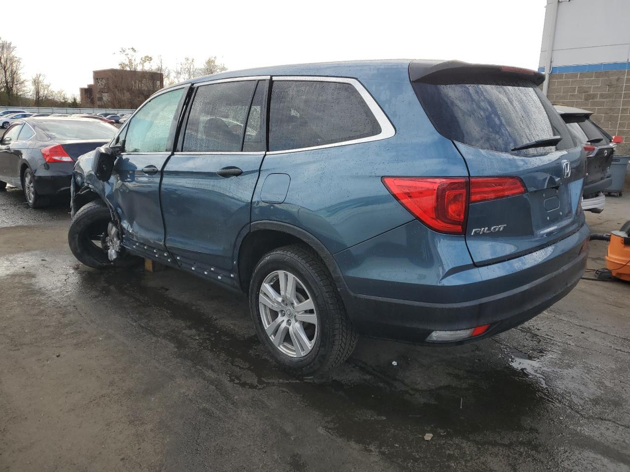 Lot #2979112985 2016 HONDA PILOT LX