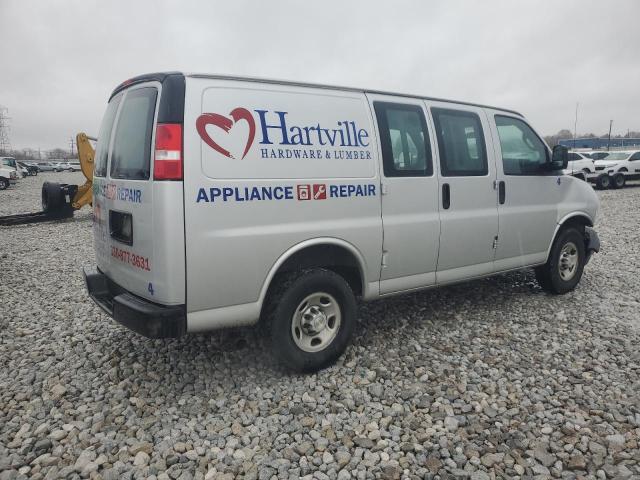 VIN 1GCWGAFP3M1157425 2020 CHEVROLET EXPRESS no.3