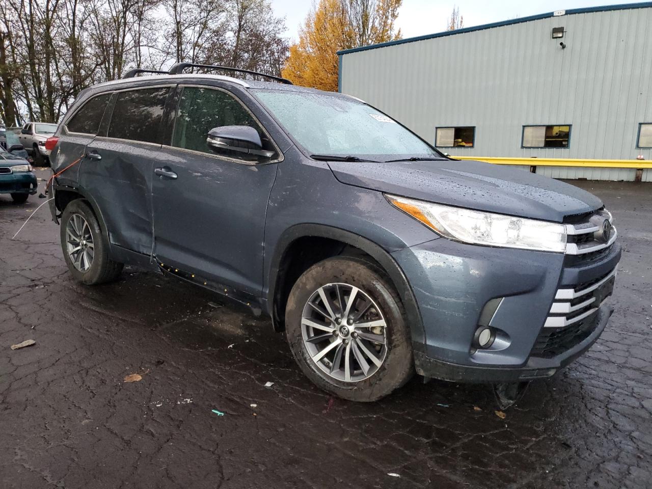 Lot #2991791177 2017 TOYOTA HIGHLANDER