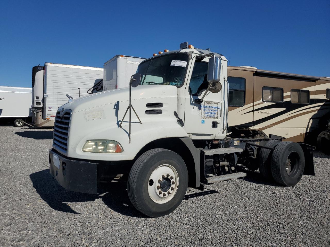 Lot #2969775277 2007 MACK 600 CXN600