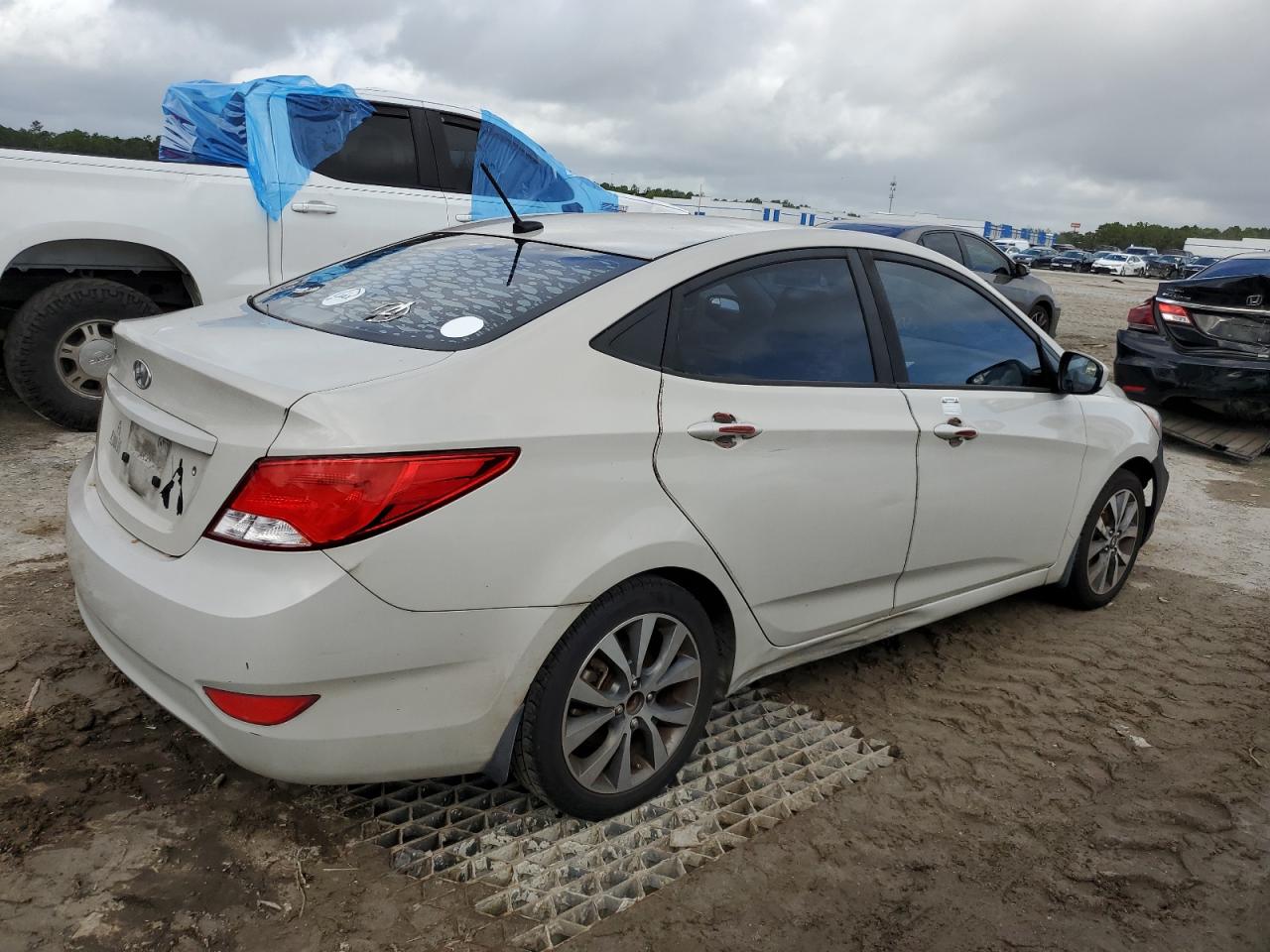 Lot #2970015057 2017 HYUNDAI ACCENT SE