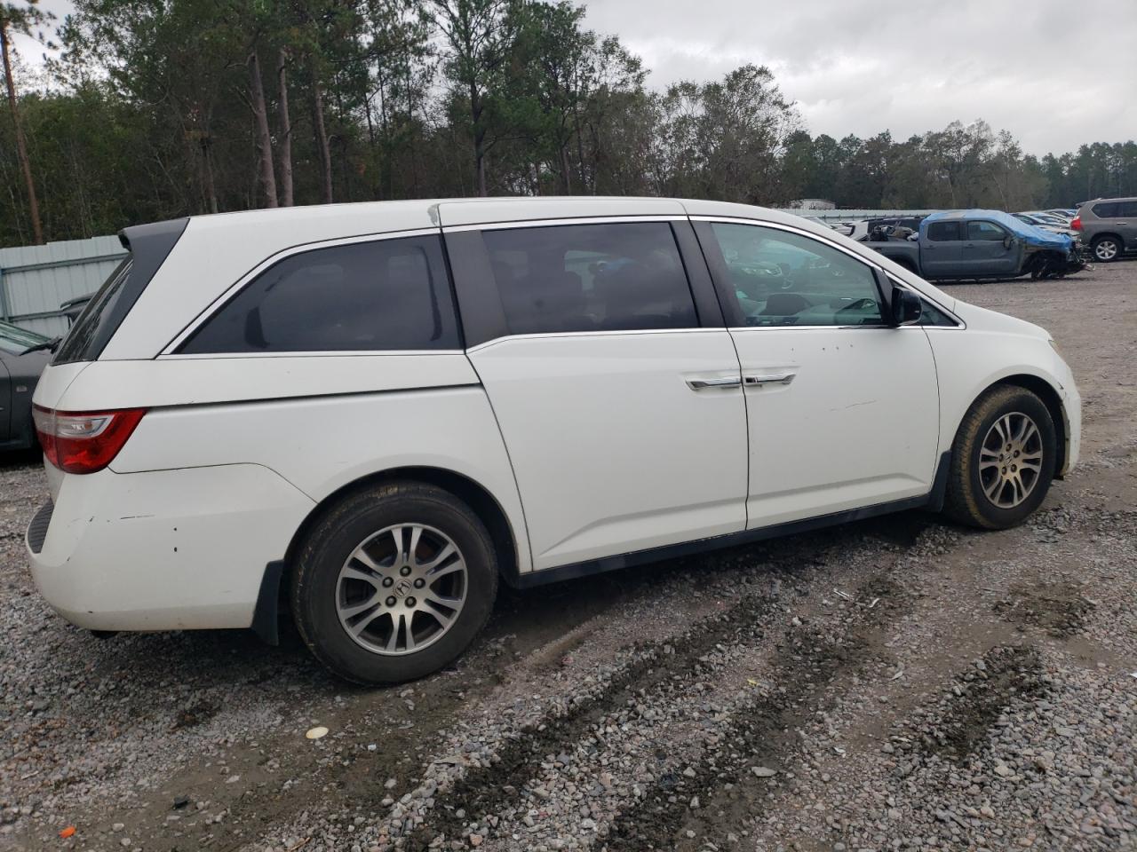 Lot #3026101114 2013 HONDA ODYSSEY EX