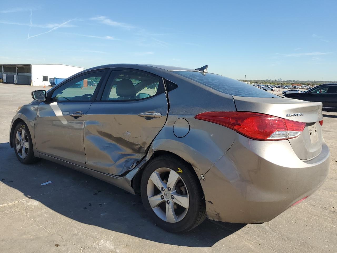 Hyundai Elantra gl 2013