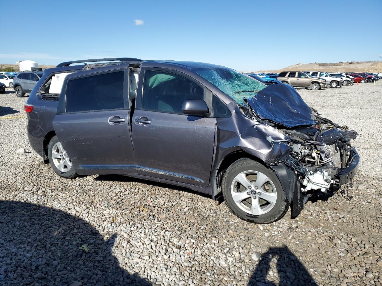 Lot #2977276594 2019 TOYOTA SIENNA LE