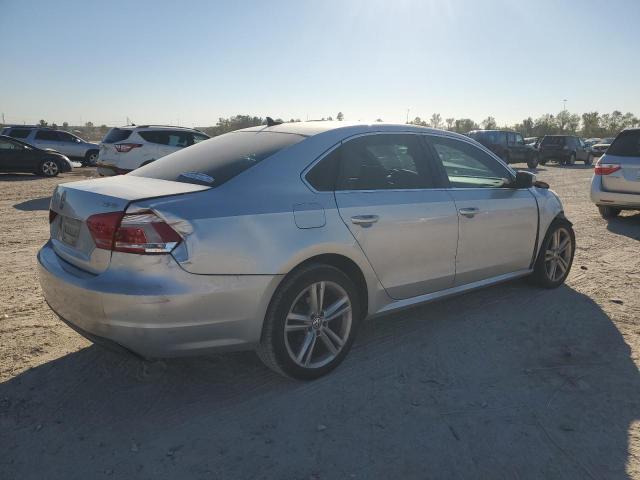 VIN 1VWBV7A33FC019187 2015 VOLKSWAGEN PASSAT no.3