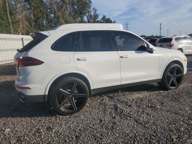 VIN WP1AA2A28HKA82779 2017 PORSCHE CAYENNE no.3