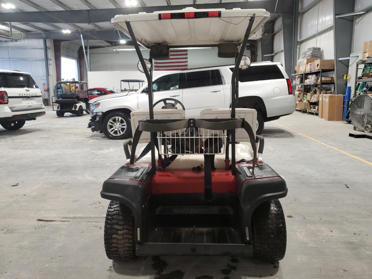 Lot #3008588969 1986 EZGO GOLF CART