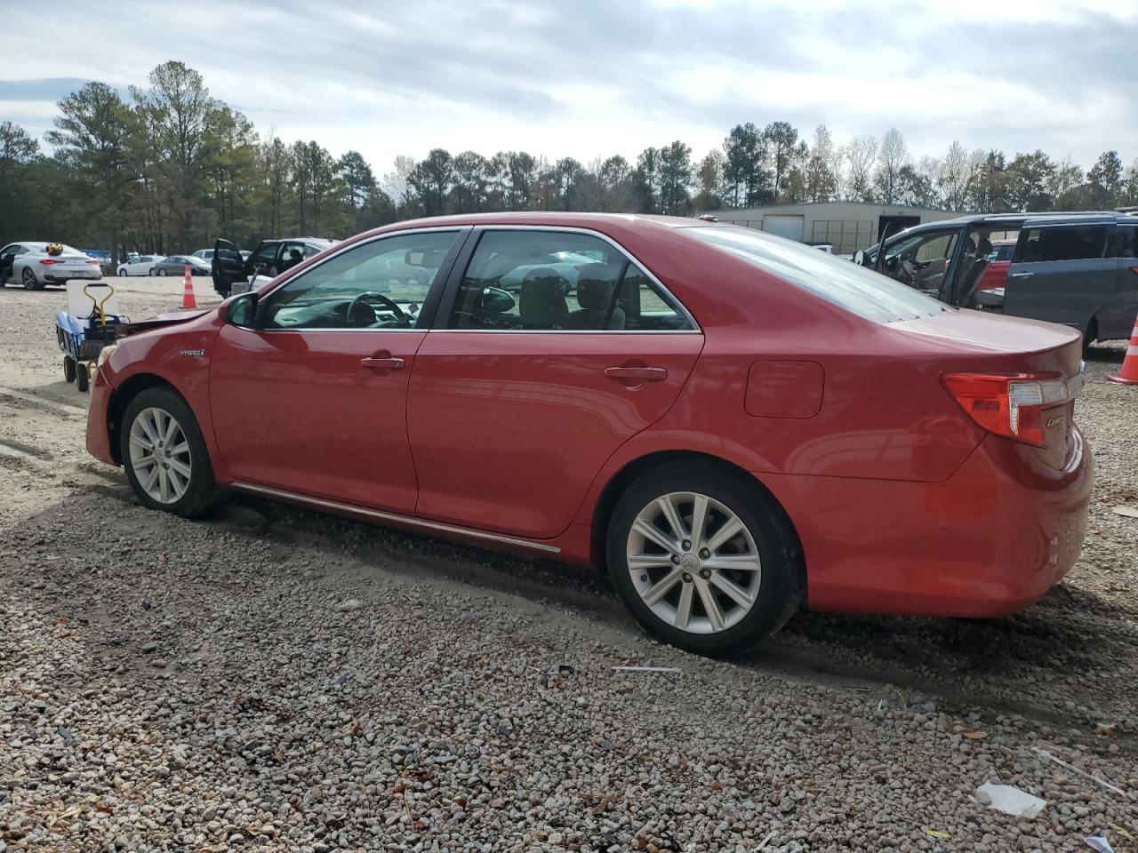 Lot #2976872307 2013 TOYOTA CAMRY HYBR