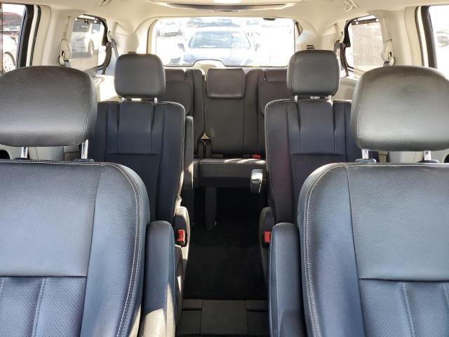 2016 CHRYSLER TOWN & COU - 2C4RC1CG5GR302963
