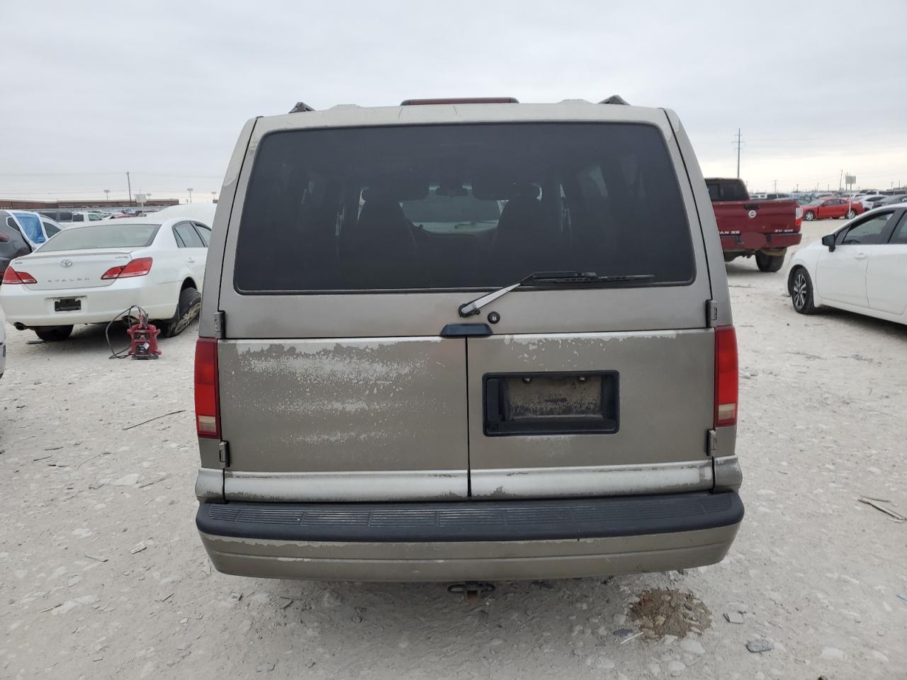 Lot #3021076387 1999 CHEVROLET ASTRO