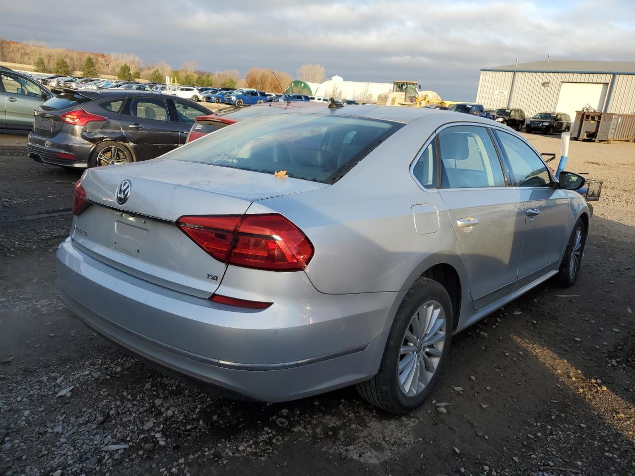 Lot #2974786100 2016 VOLKSWAGEN PASSAT SE