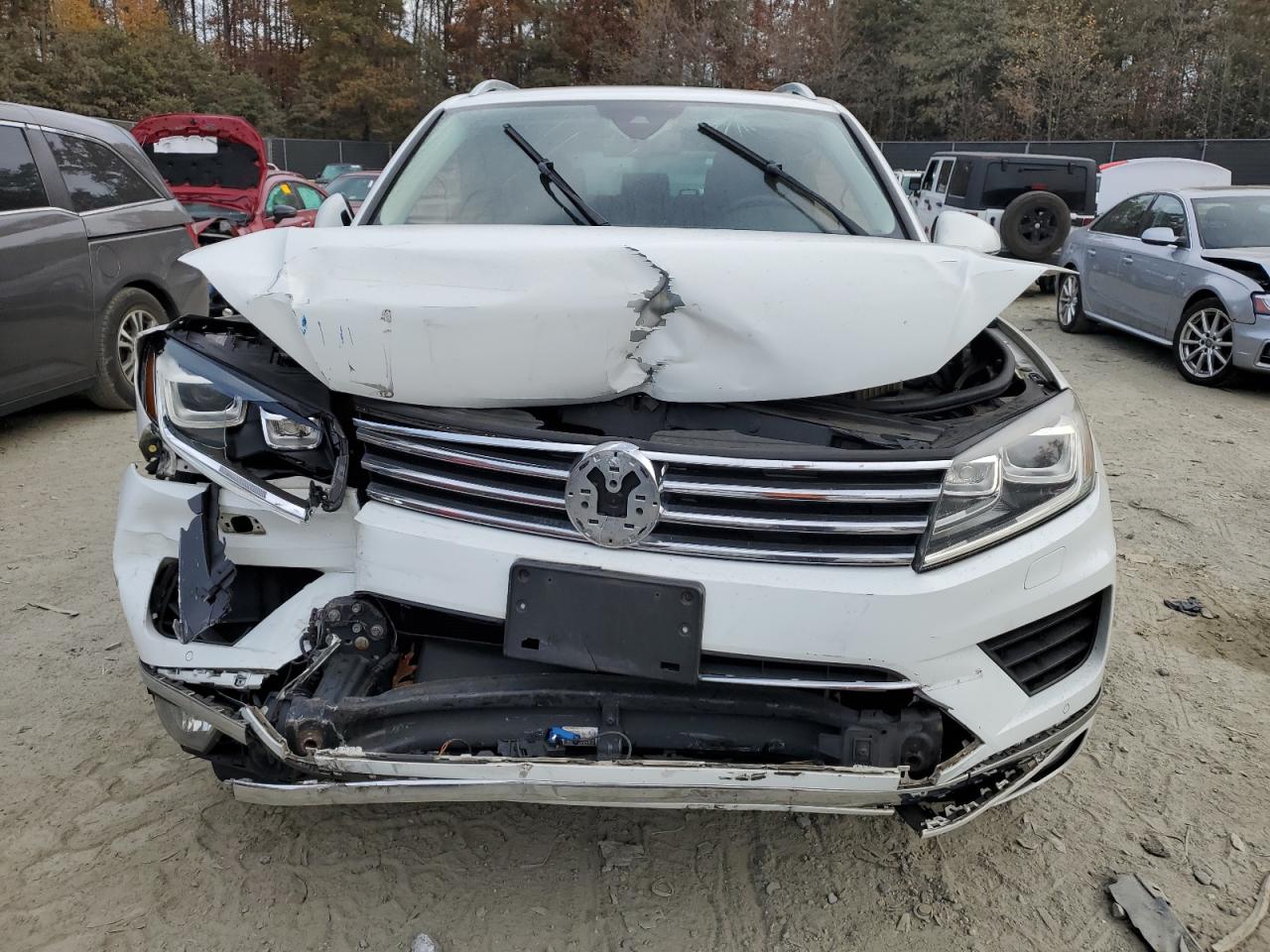 Lot #2960086087 2015 VOLKSWAGEN TOUAREG V6