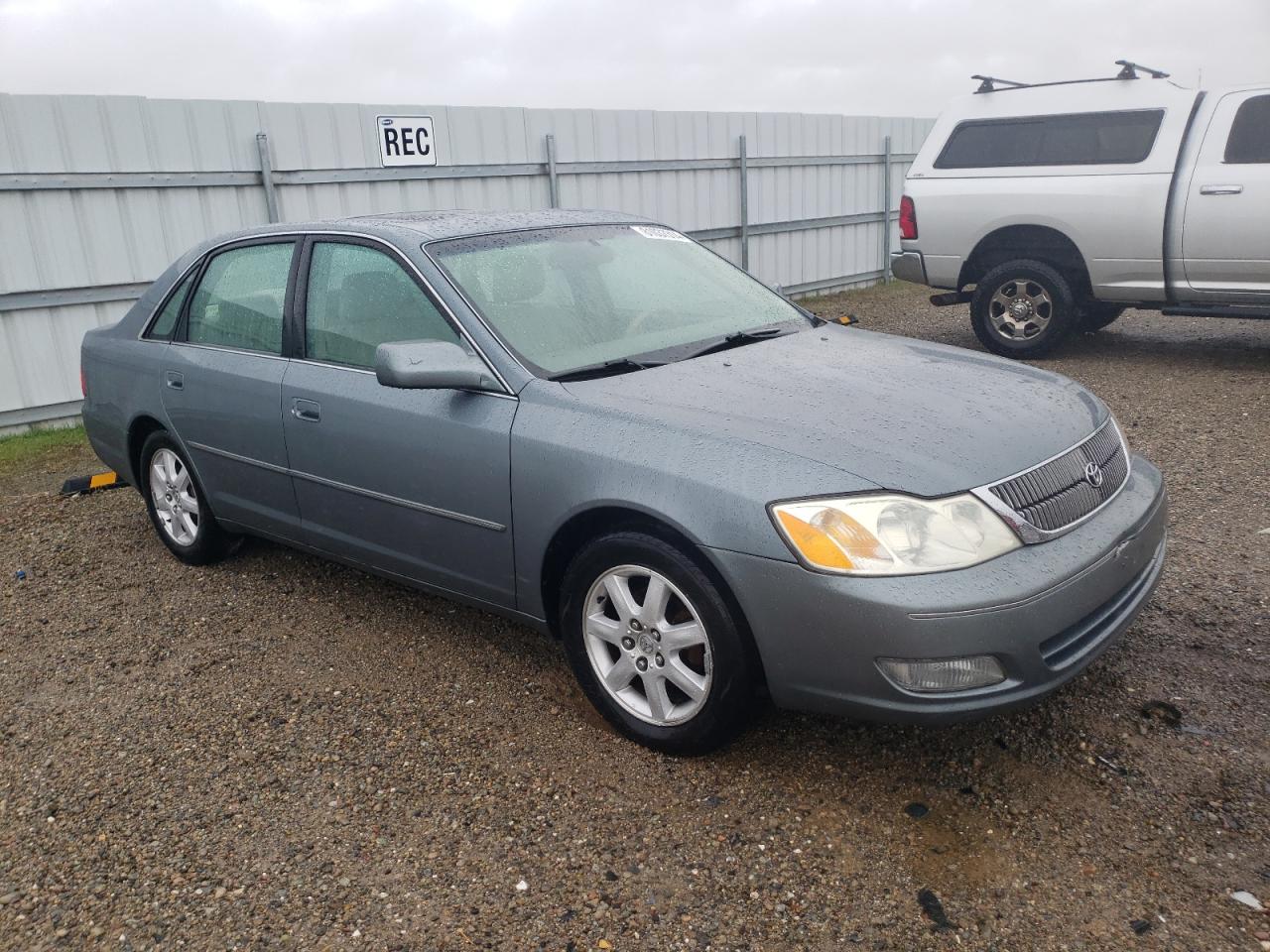 Lot #2996713816 2001 TOYOTA AVALON LX