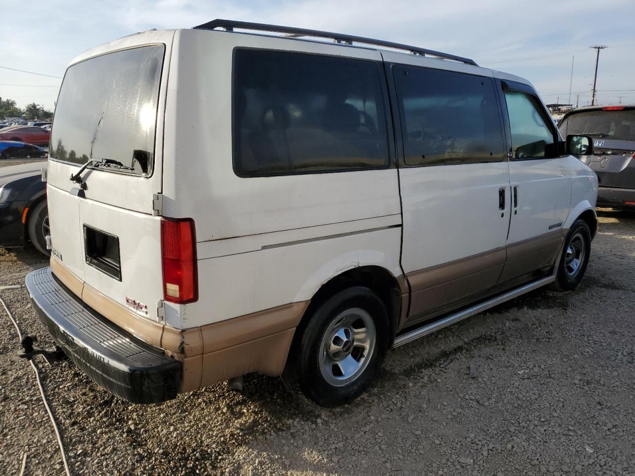 Lot #2991591984 1999 GMC SAFARI XT