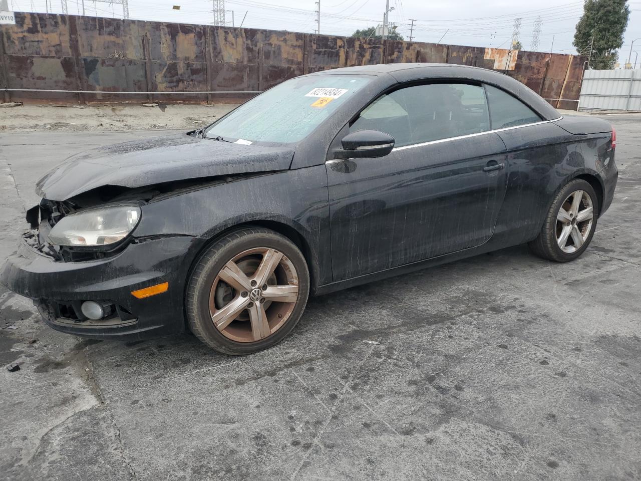 Lot #3020939682 2012 VOLKSWAGEN EOS LUX