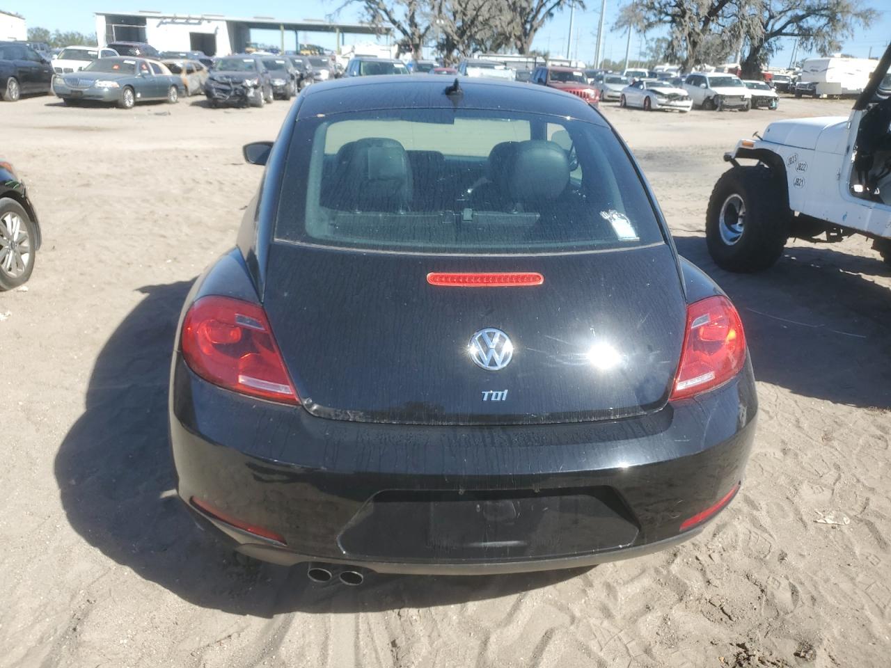 Lot #3034289070 2014 VOLKSWAGEN BEETLE