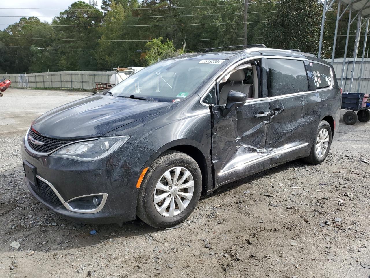 CHRYSLER PACIFICA TOURING L