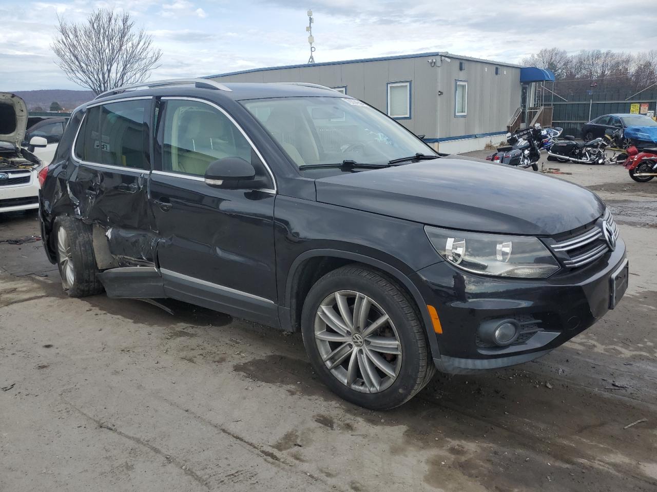 Lot #2979426691 2013 VOLKSWAGEN TIGUAN S