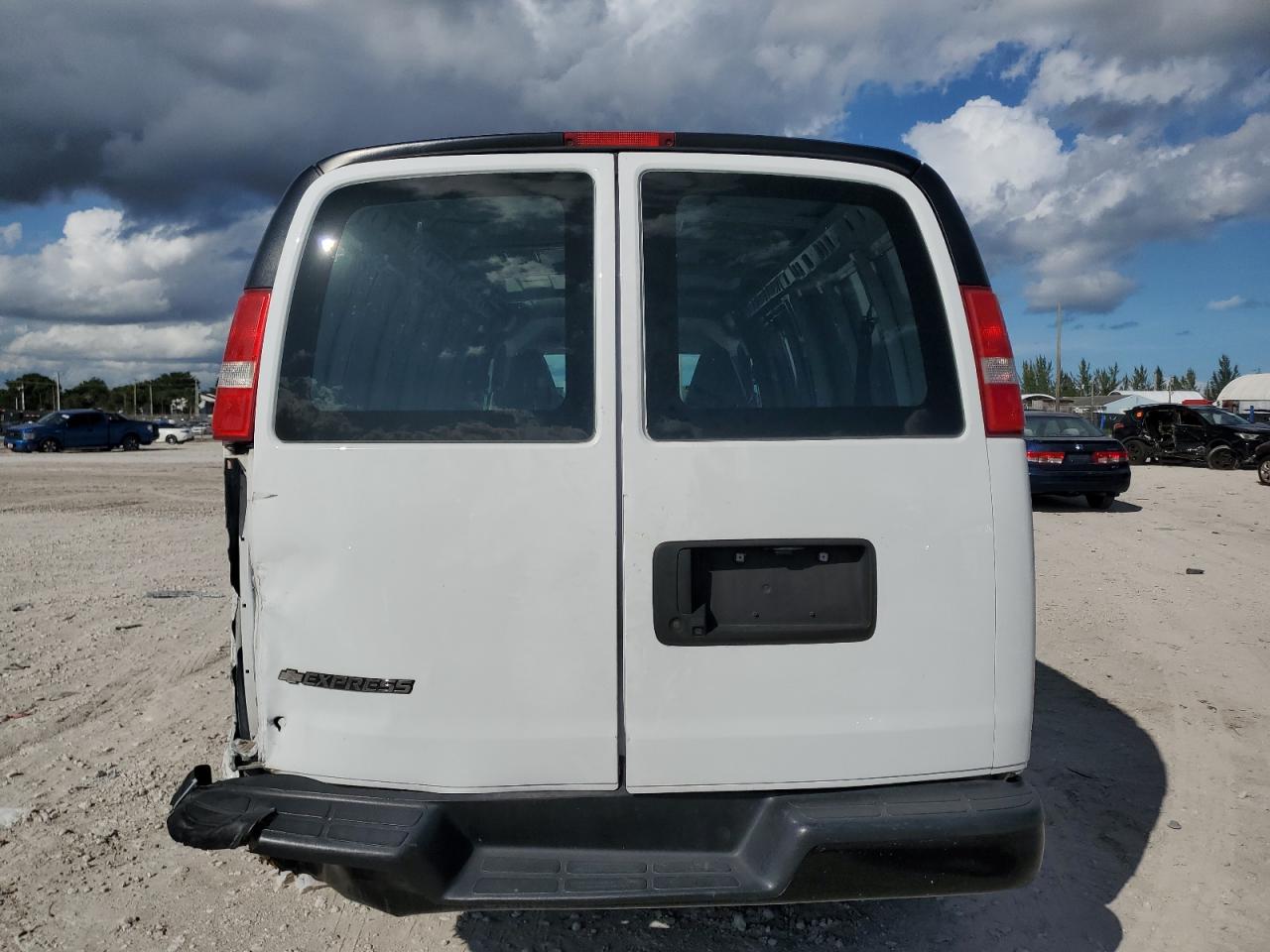 Lot #3028547928 2018 CHEVROLET EXPRESS G2