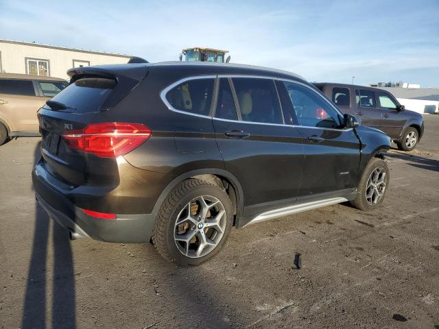 VIN WBXHT3C36H5F71353 2017 BMW X1 no.3