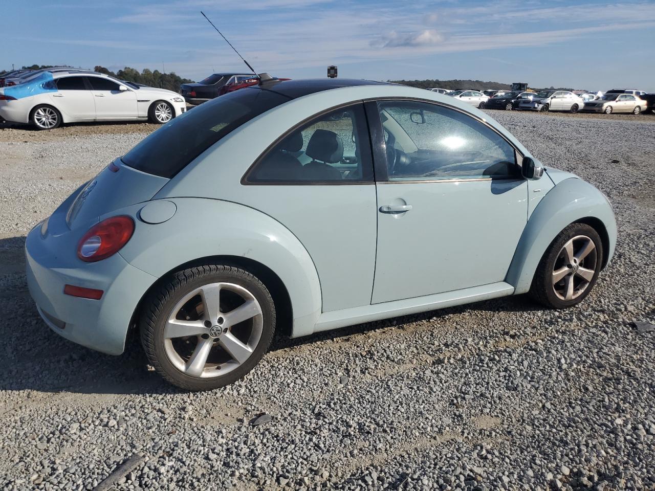 Lot #2989262748 2010 VOLKSWAGEN NEW BEETLE