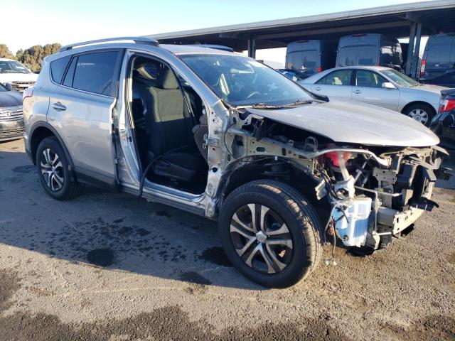 VIN 2T3ZFREV1JW493893 2018 Toyota RAV4, LE no.4