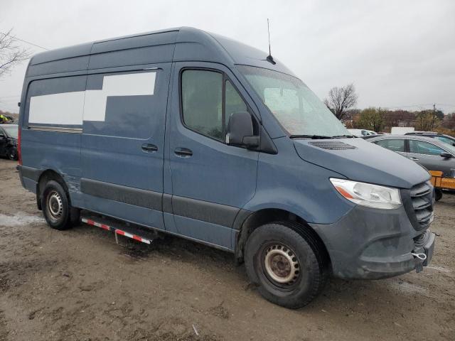 VIN WD4PF0CD2KP088402 2019 MERCEDES-BENZ SPRINTER no.4