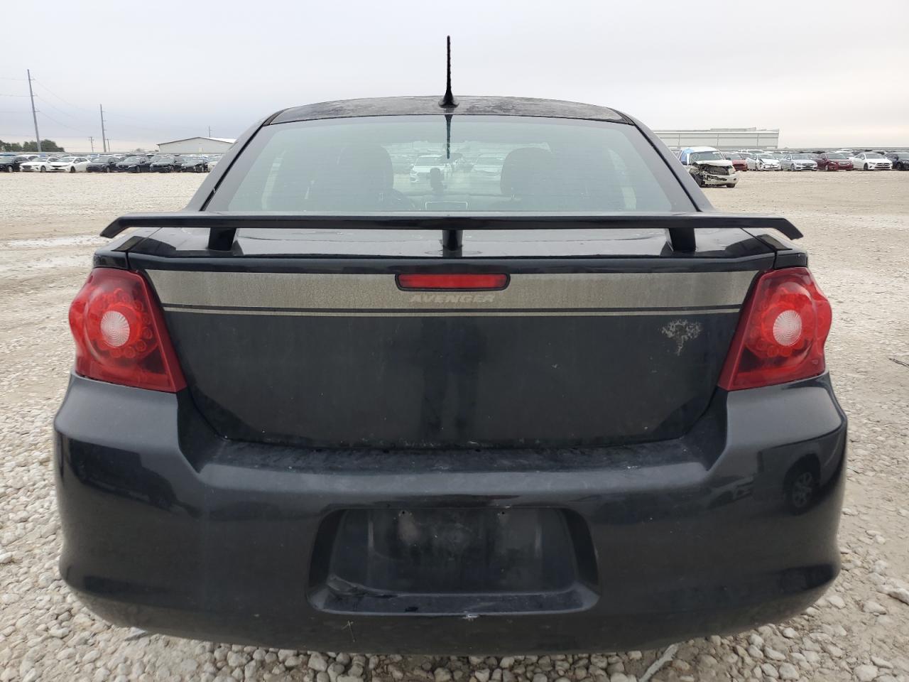 Lot #3031884315 2014 DODGE AVENGER SE