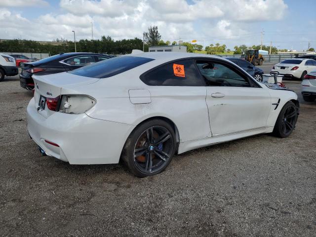 VIN WBS3R9C55FK329992 2015 BMW M4 no.3