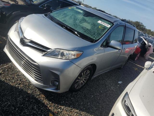 2020 TOYOTA SIENNA XLE #2993072496