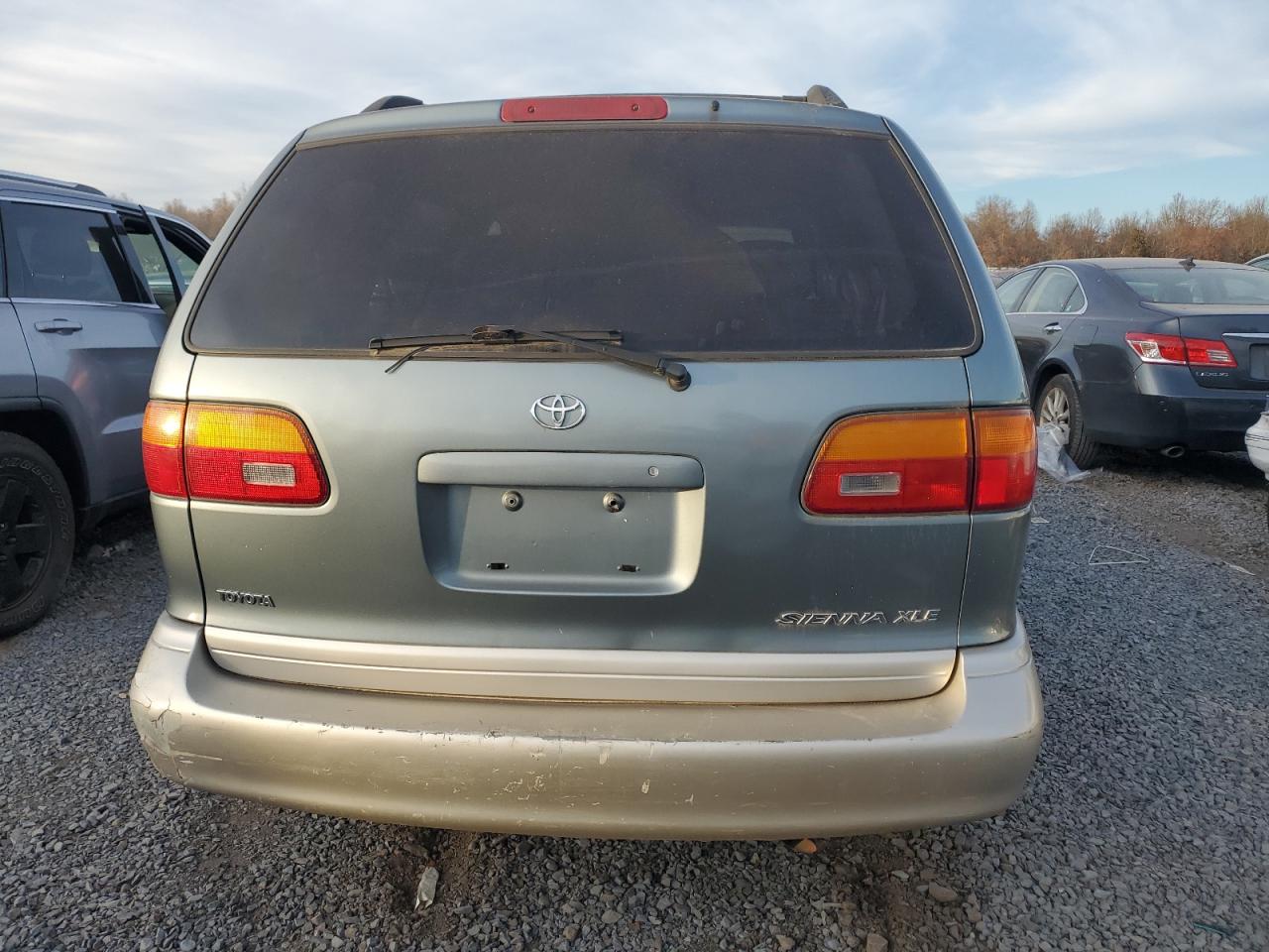 Lot #3034345076 1999 TOYOTA SIENNA LE