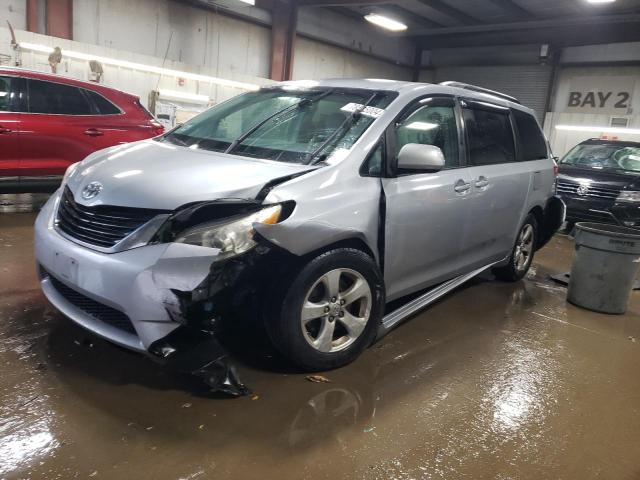 TOYOTA SIENNA LE