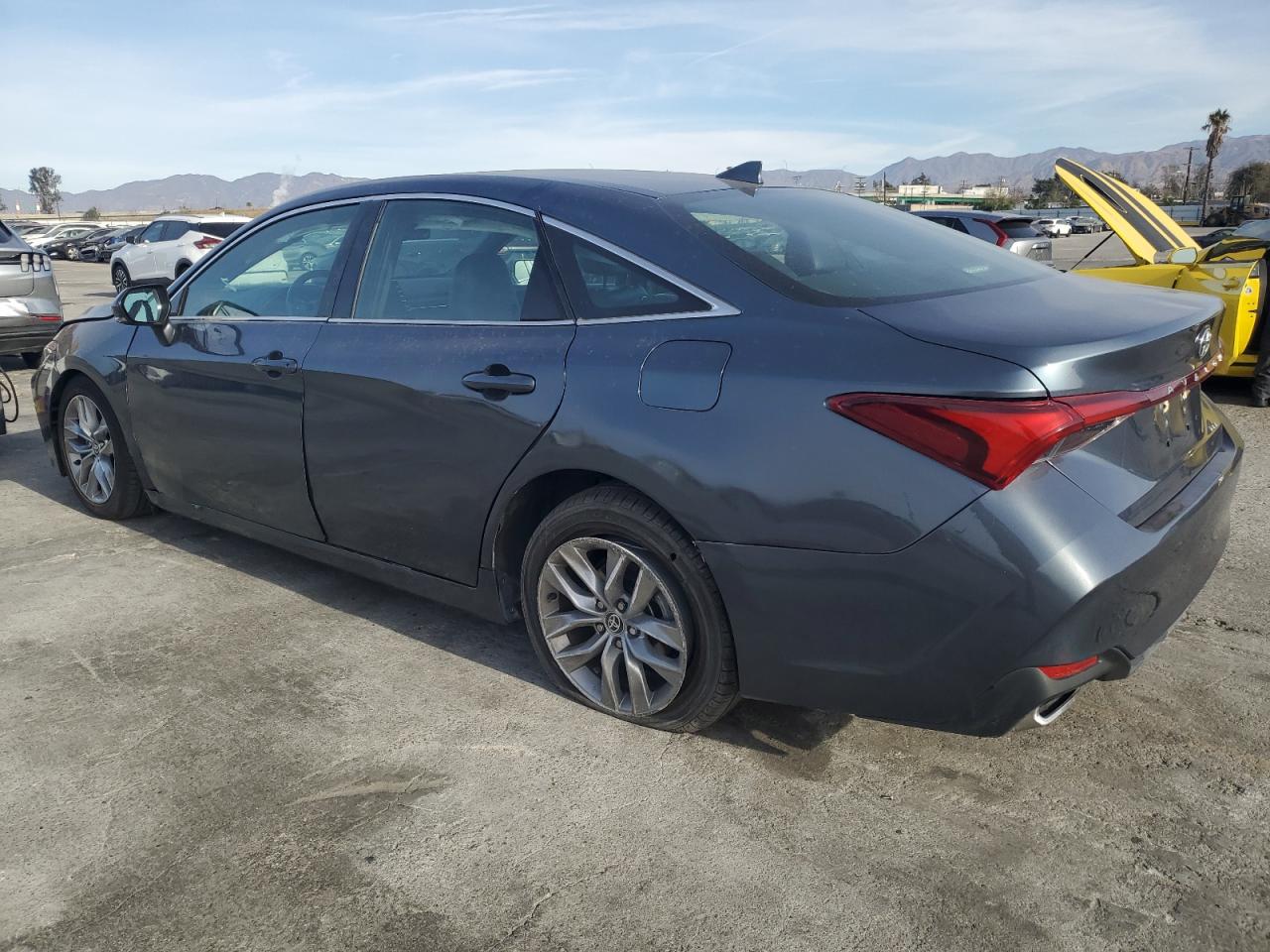 Lot #2994422033 2022 TOYOTA AVALON XLE