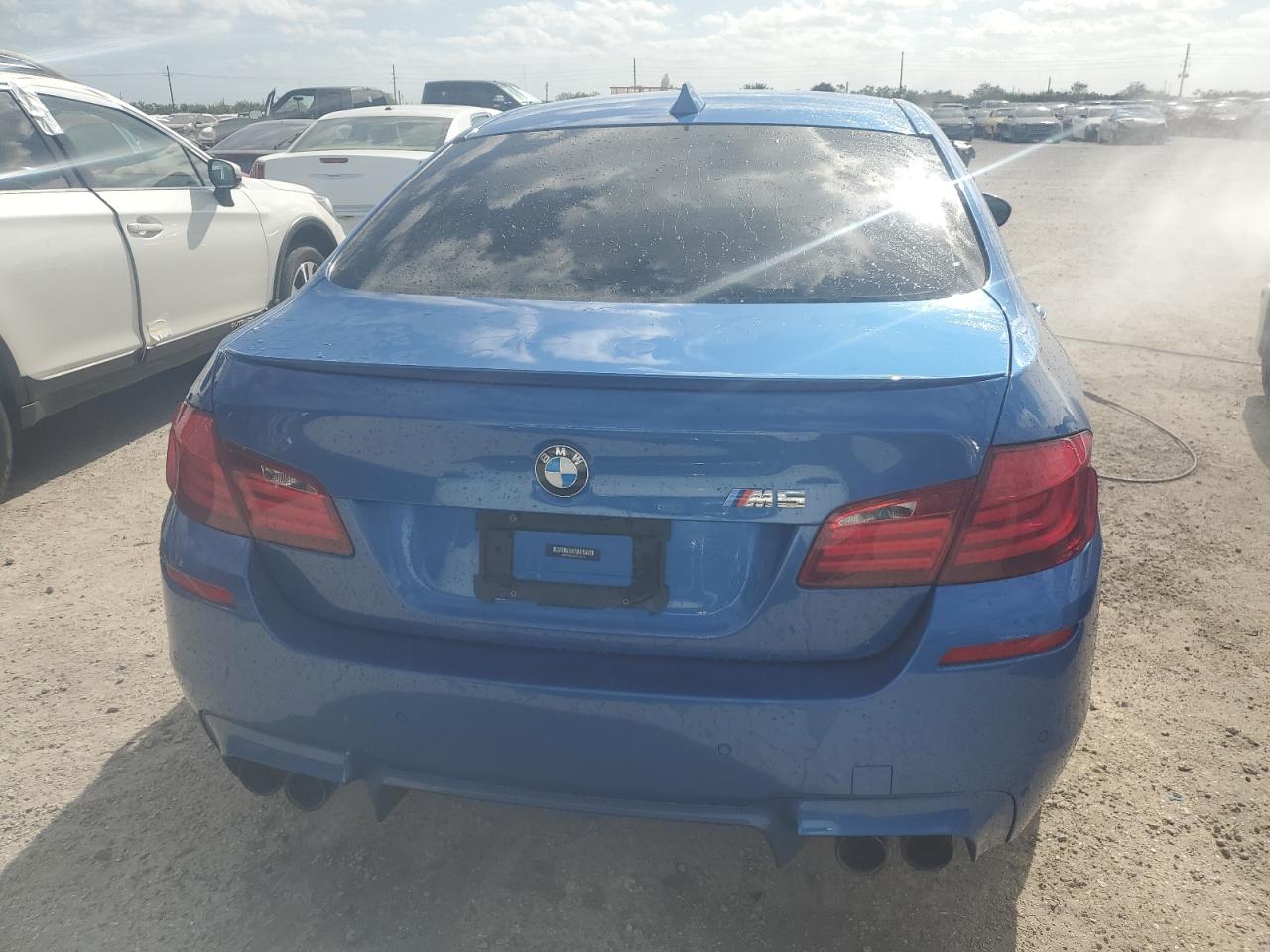 Lot #2990811311 2013 BMW M5